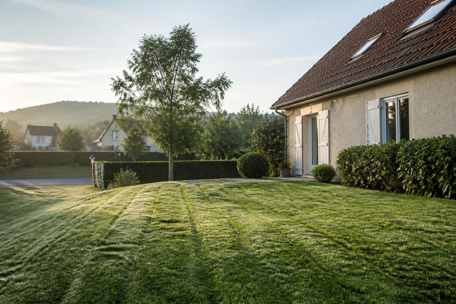 Horaires autorisés pour tondre sa pelouse en 2026 4 découvrez les horaires autorisés pour tondre votre pelouse en 2026 et respectez la réglementation locale afin de jardiner en toute tranquillité.