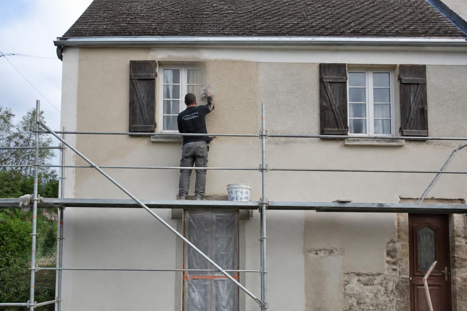 Budget façade : crépi extérieur prix au m2 selon la finition et le support 4 découvrez le budget façade et le prix du crépi extérieur au m² en fonction de la finition et du type de support. guide complet pour bien choisir et estimer vos travaux.